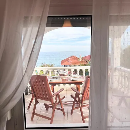 Σπίτι διακοπών Valenia Λουτρά Ελευθερών